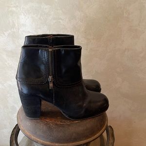 Naya, Lark,  black leather zip up booties